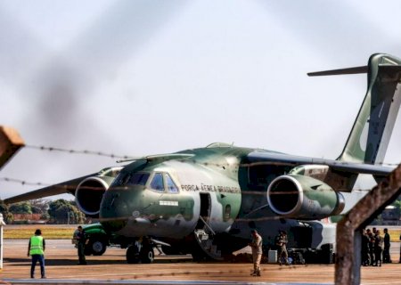 Em três dias combate ao fogo, aeronave da FAB lança 96 mil litros no Pantanal