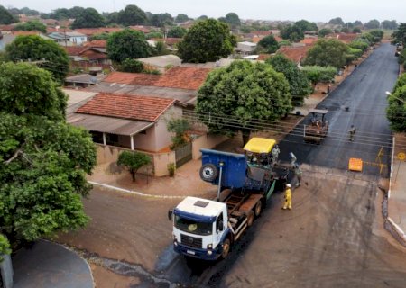 IVINHEMA: Pavimentação asfáltica do Bairro Itapoã está sendo recapeado