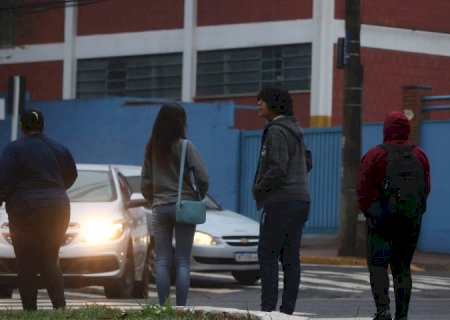 Temperaturas permanecem amenas e quinta-feira tem probabilidade de chuva fraca a moderada