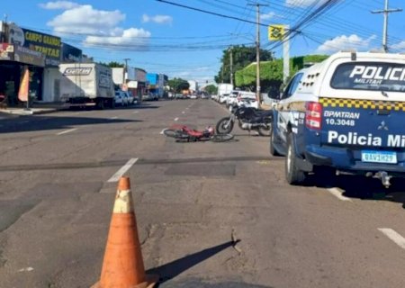 Motociclista bêbado envolvido em acidente na Coronel Antonino não aguentava ficar de pé