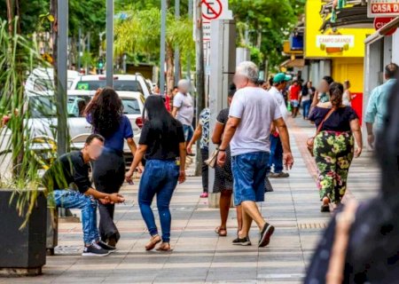 Comércio e serviço devem gerar mais de 3 mil vagas temporárias com possibilidade de efetivação em CG