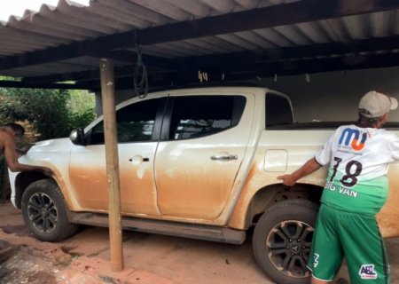 Polícia prende suspeitos de furtar caminhonetes de luxo no interior de SP, adulterar chassis e revender veículos em Minas Gerais