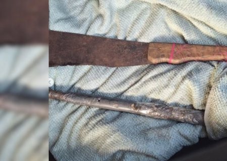 Idoso é suspeito de quebrar braços da mãe com barra de ferro