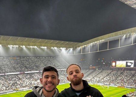 Casal registra boletim de ocorrência e denuncia homofobia em jogo do Corinthians