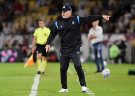 Mano diz que Grêmio sofreu gol "ridículo" e critica: "Jogador de meio milhão tem que jogar marcado"