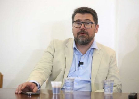 Pollon aciona Justiça contra 'PL da adultização'