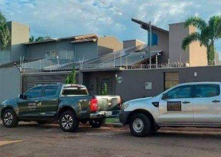 Pai de irmãos alvos de duas operações policiais foi usado para receber propina de secretário