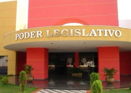 Ex-vereador e chefe de gabinete de prefeitura são condenados por uso indevido de combustível público