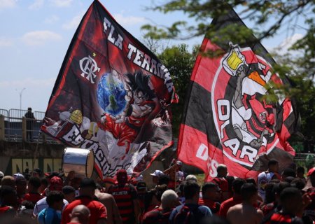 Com apoio da torcida, Flamengo embarca para a disputa do Intercontinental no Catar
